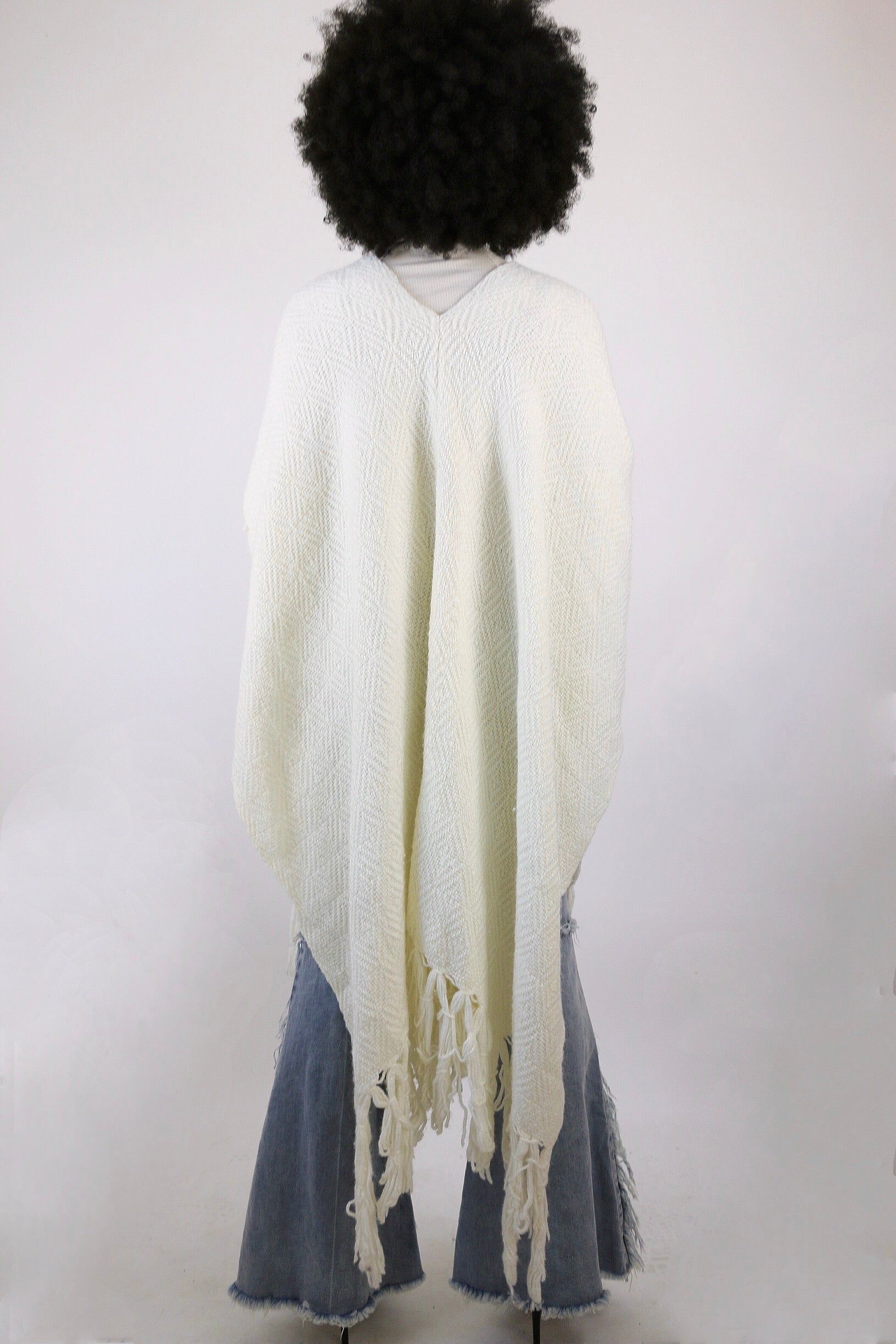 Live: 178 Ivory Vintage Wool Wrap