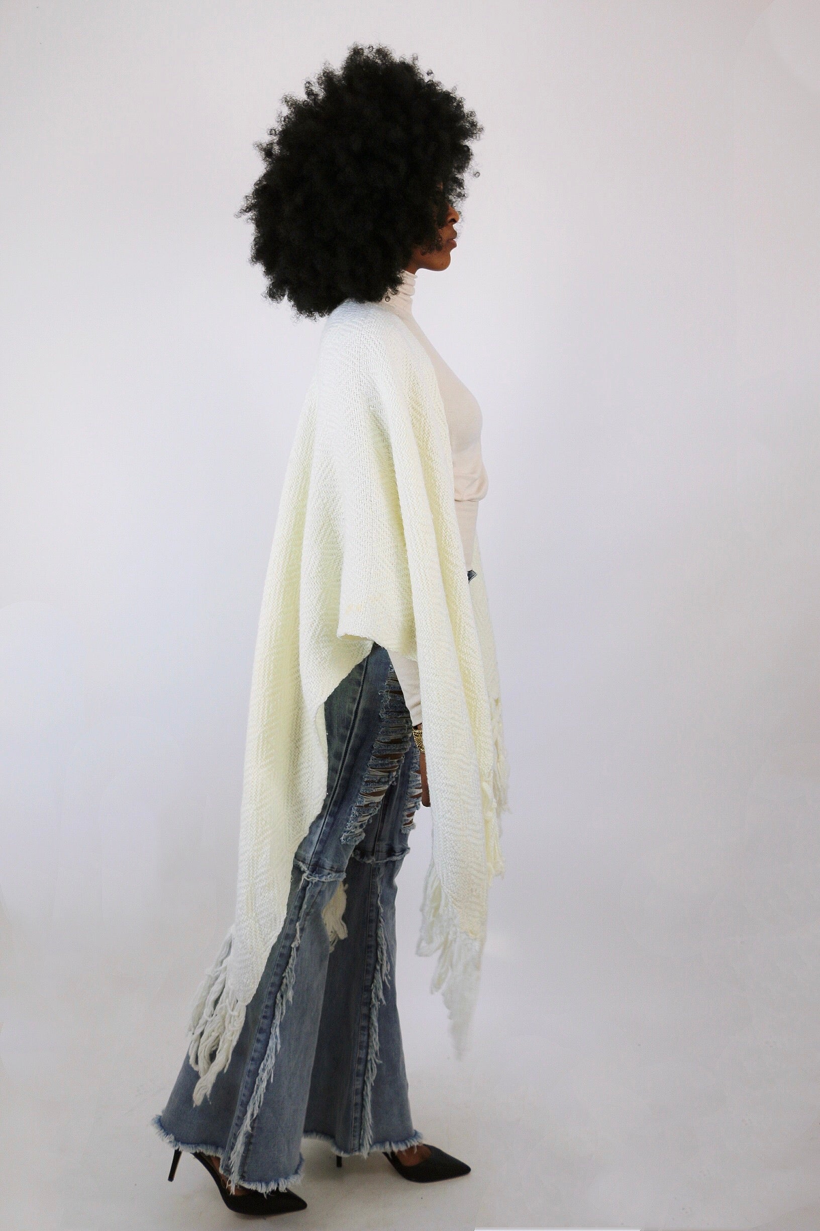 Live: 178 Ivory Vintage Wool Wrap