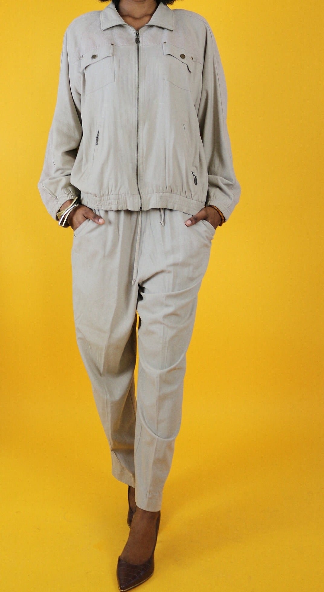 Live: 46 Vintage Saint Lori Silk Track Set