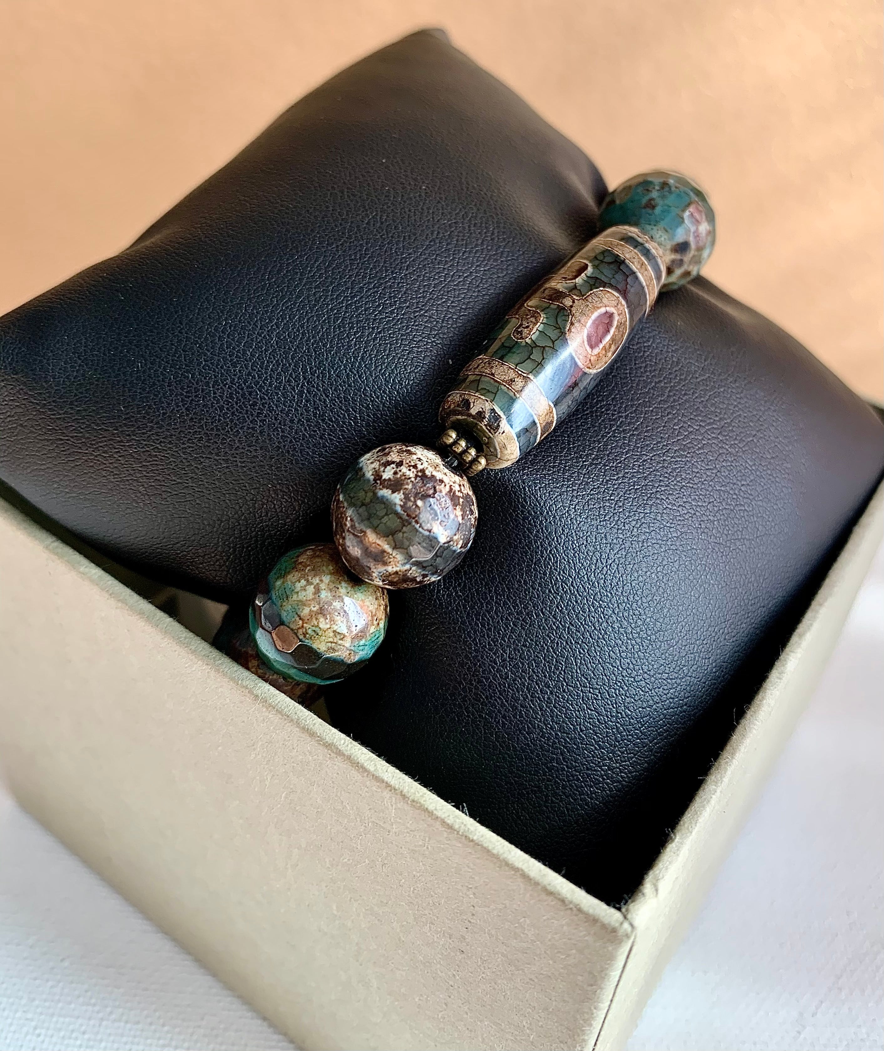 Tibetan and Faceted Agate Stone Bracelet