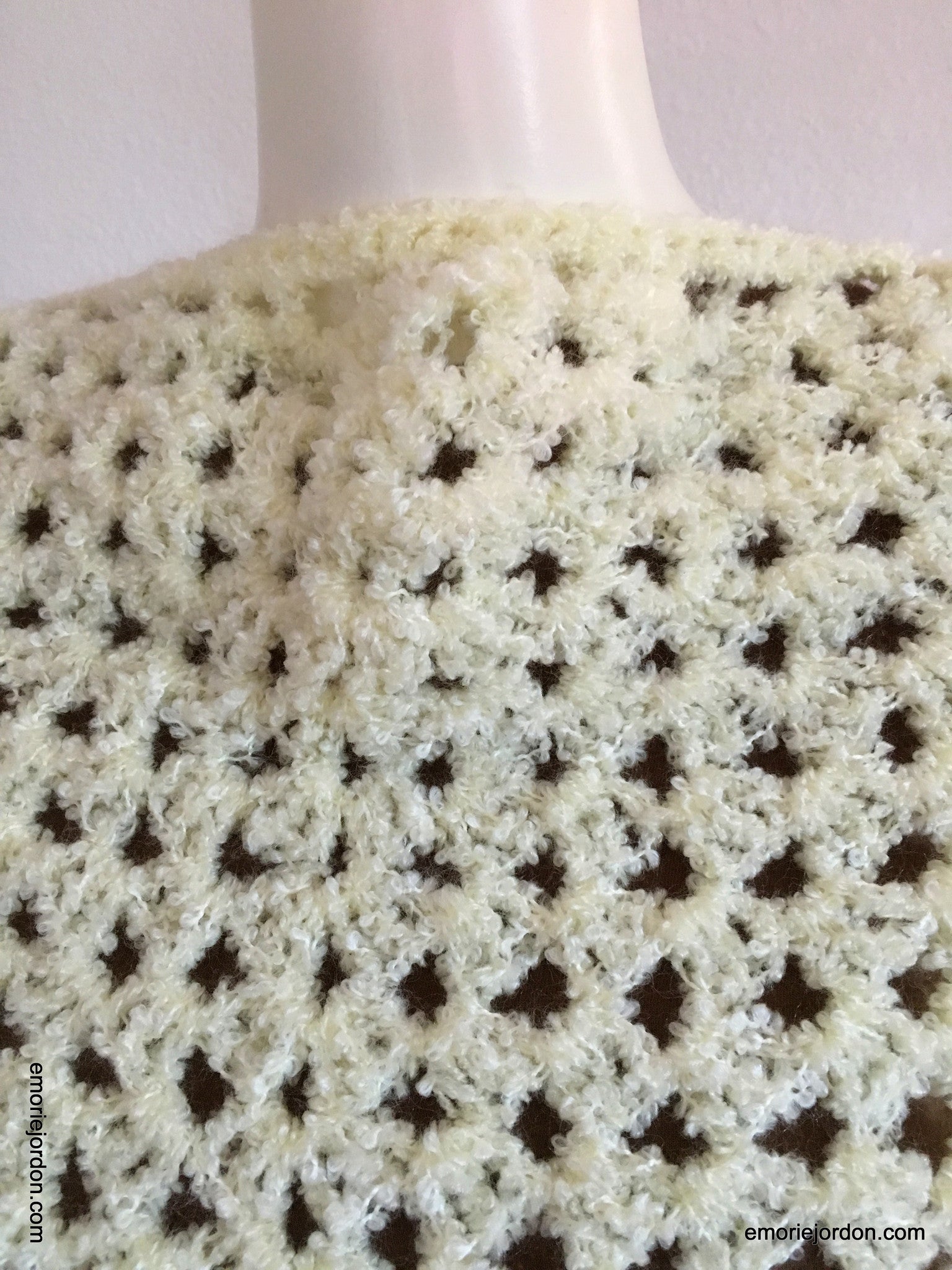 Vintage: Fuzzy Crochet Wrap