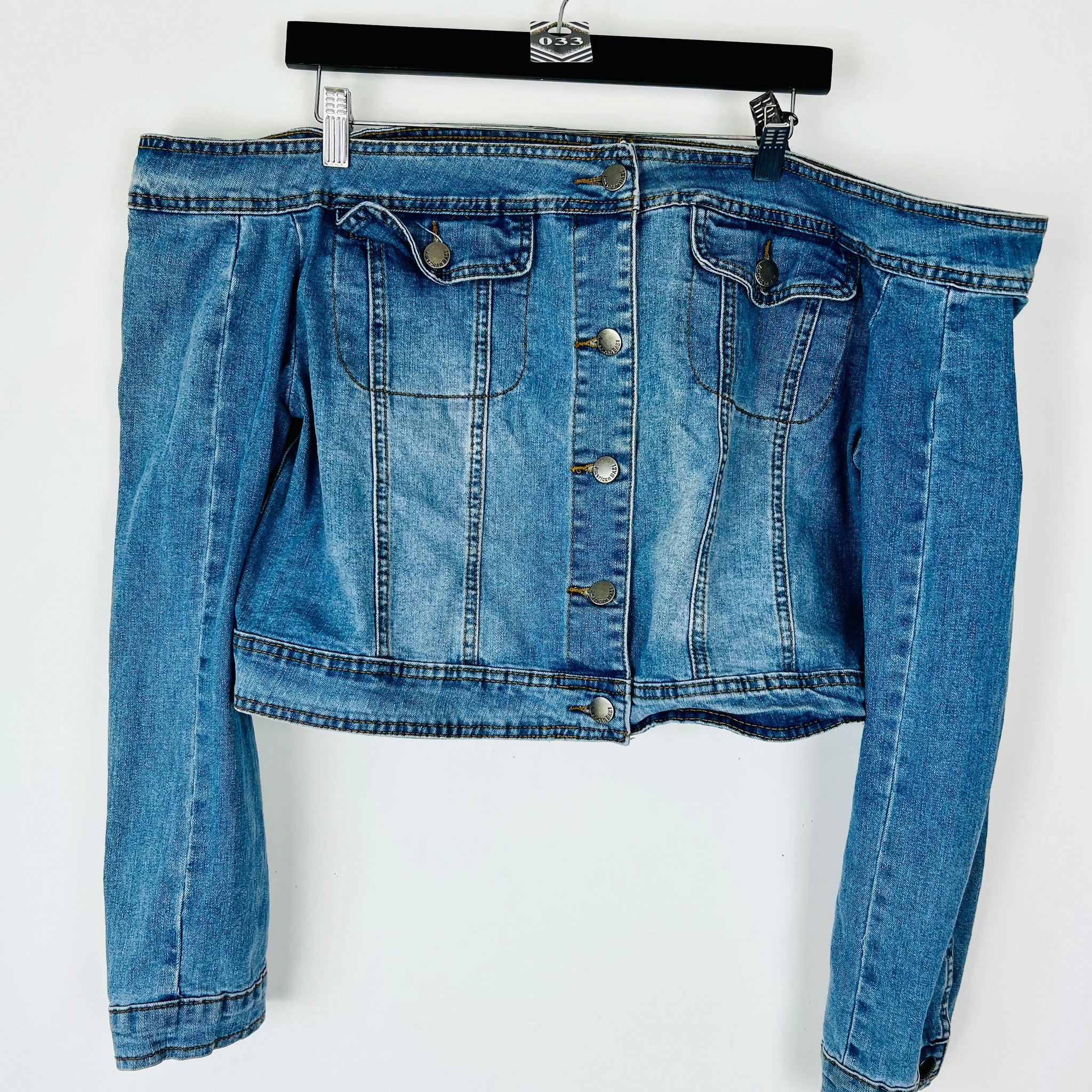 Live: 33 Denim Off Shoulder Jacket