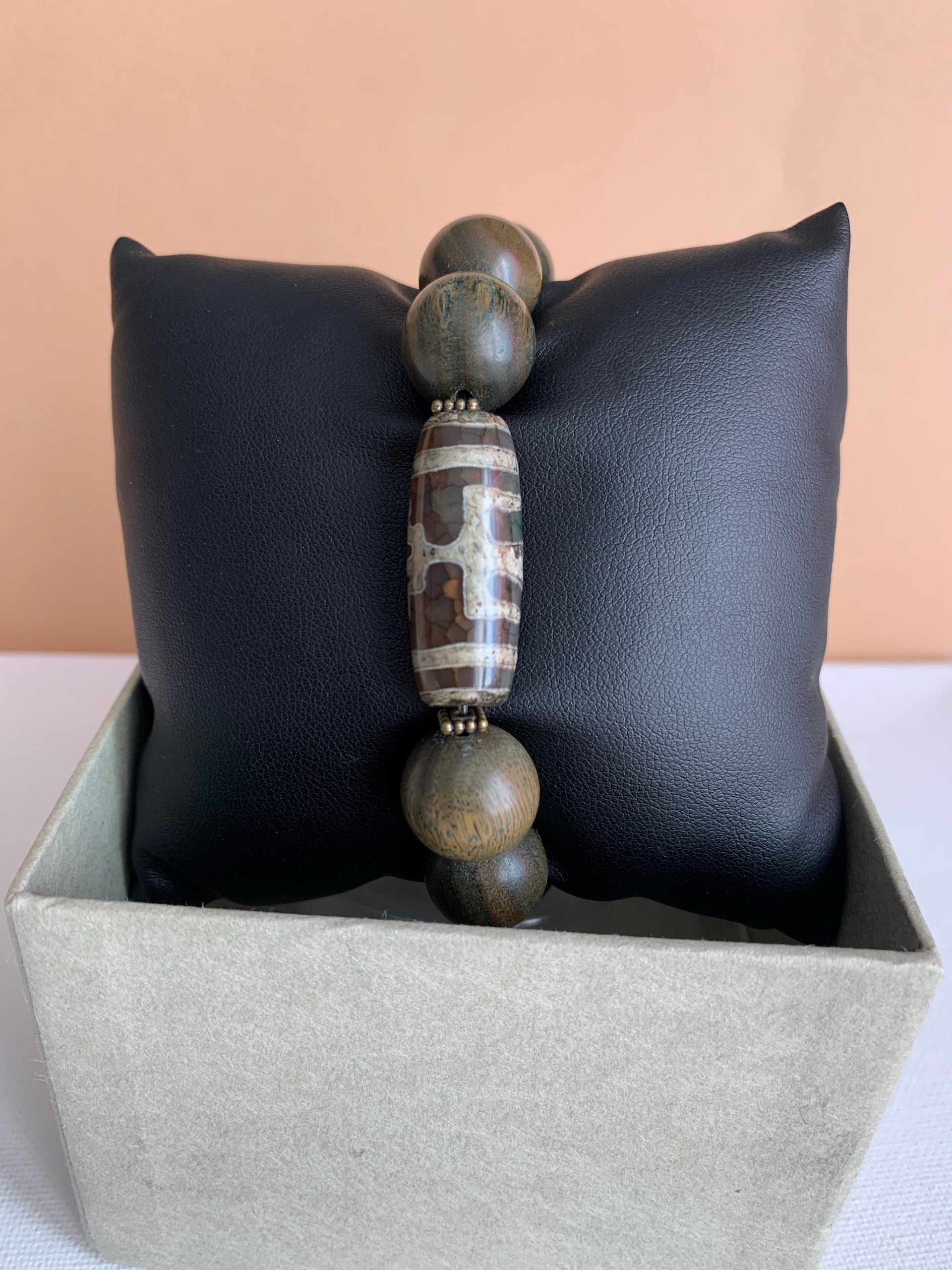 Men’s Tibetan Quartz Stone and Wood Bracelet