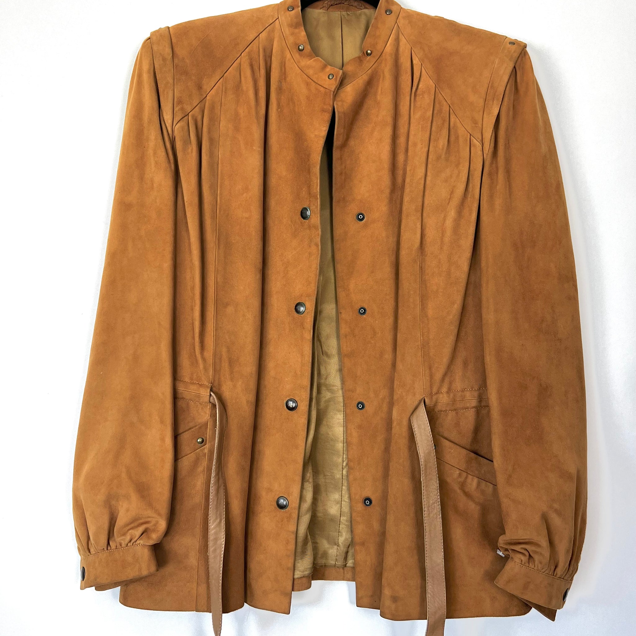 Live: 08 Vintage Italian-Made Ultra Soft Suede Jacket