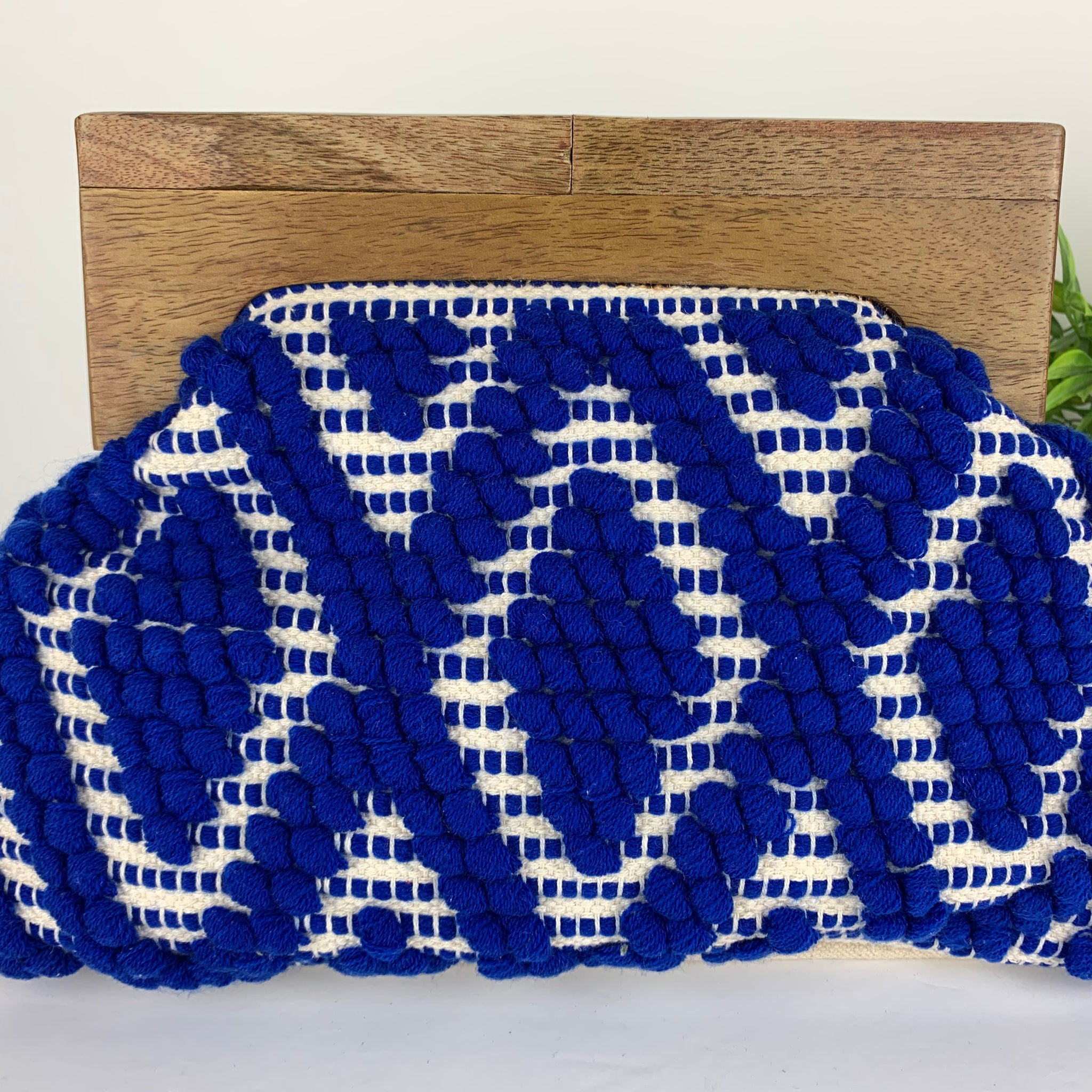 Safia Bold Clutch
