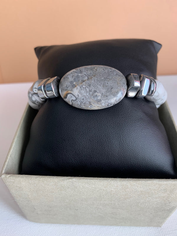 Howlite and Gray Agate Stone Bracelet