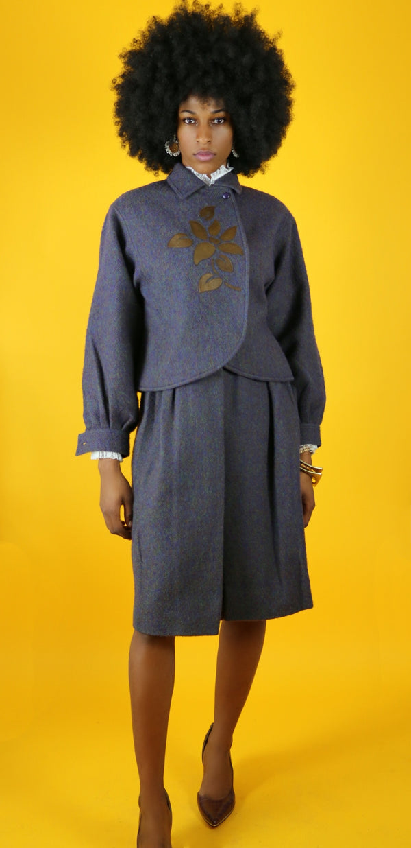 Live: 172 Vintage Couture Nina Ricci Cape Suit