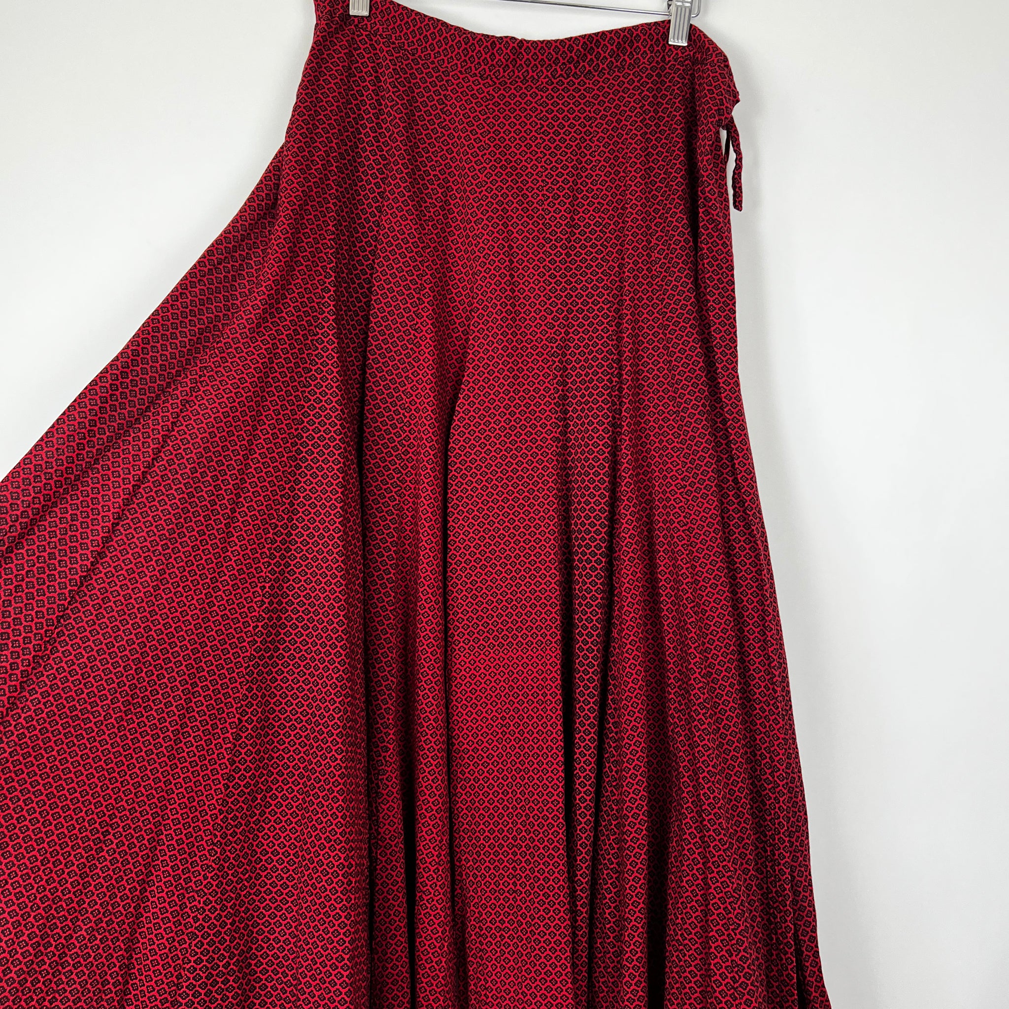 Live: 32 Wide legged Pants