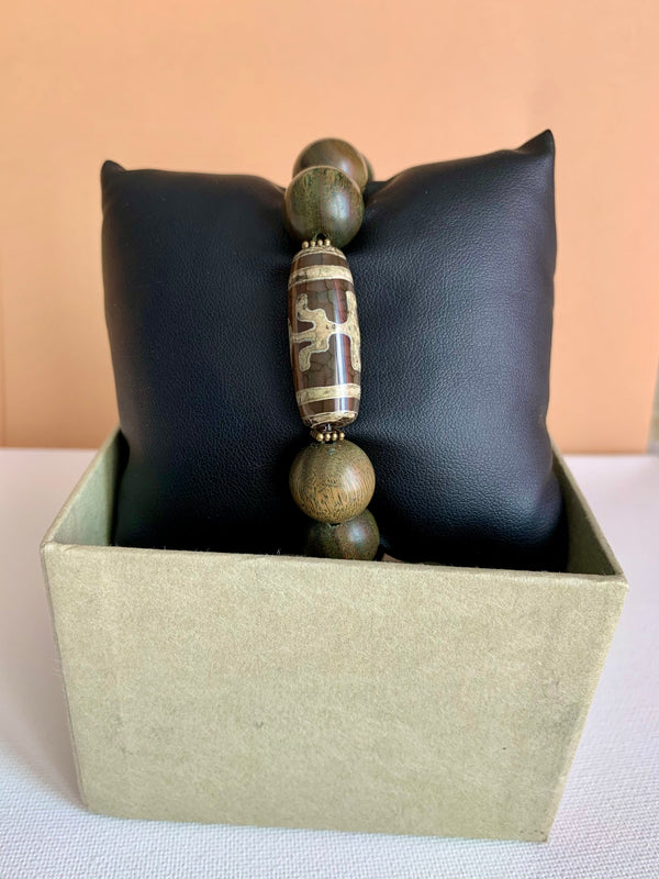 Men’s Tibetan Quartz Stone and Wood Bracelet
