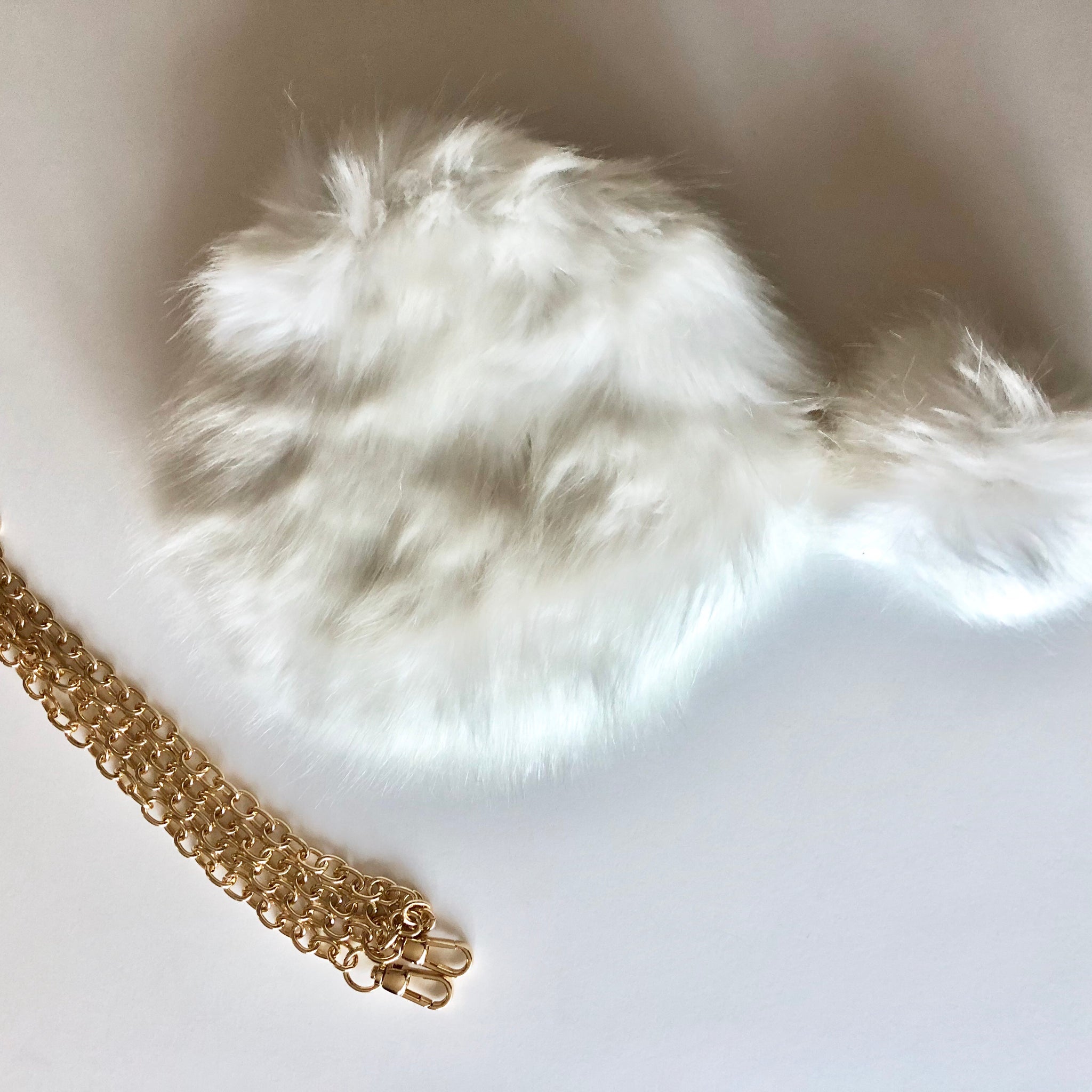 Furlet Circle Clutch