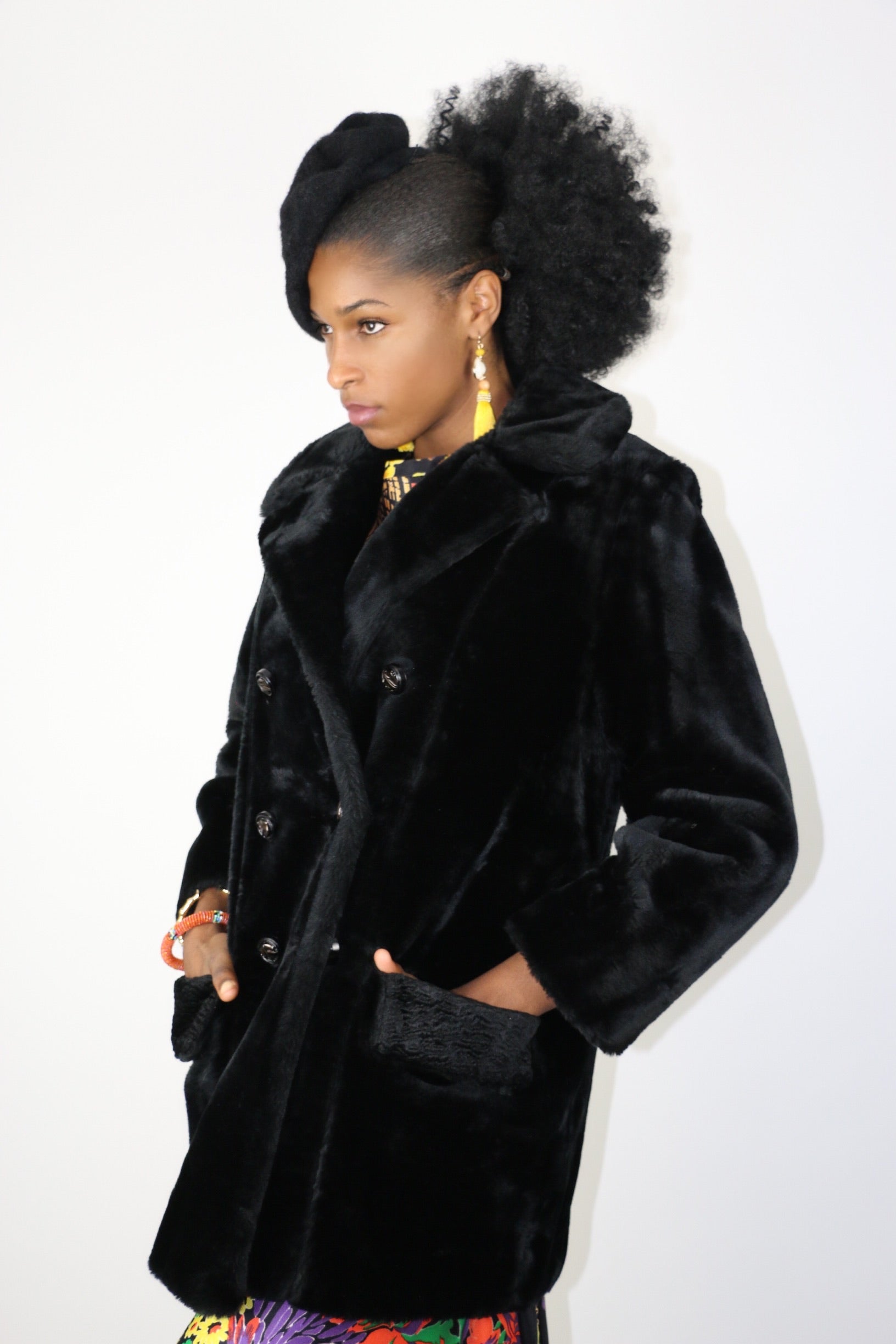 Live: 173 Vintage Davis Faux Fur Coat
